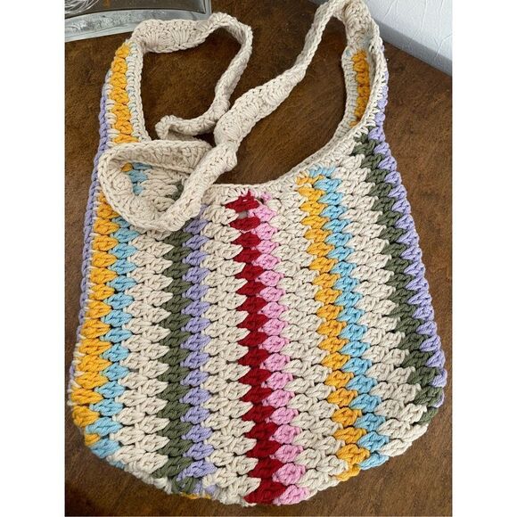 Boho Crocheted Shoulder Bag Purse Snap Closure Multicolor NWOT - Picture 3 of 5